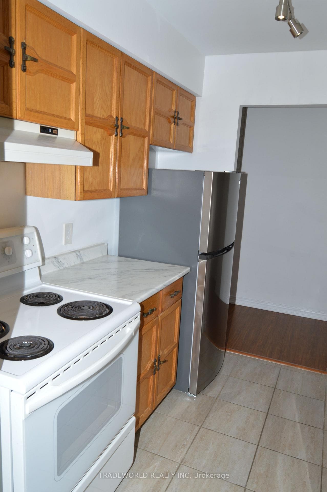 315 Regent Street Unit 502 photo 11