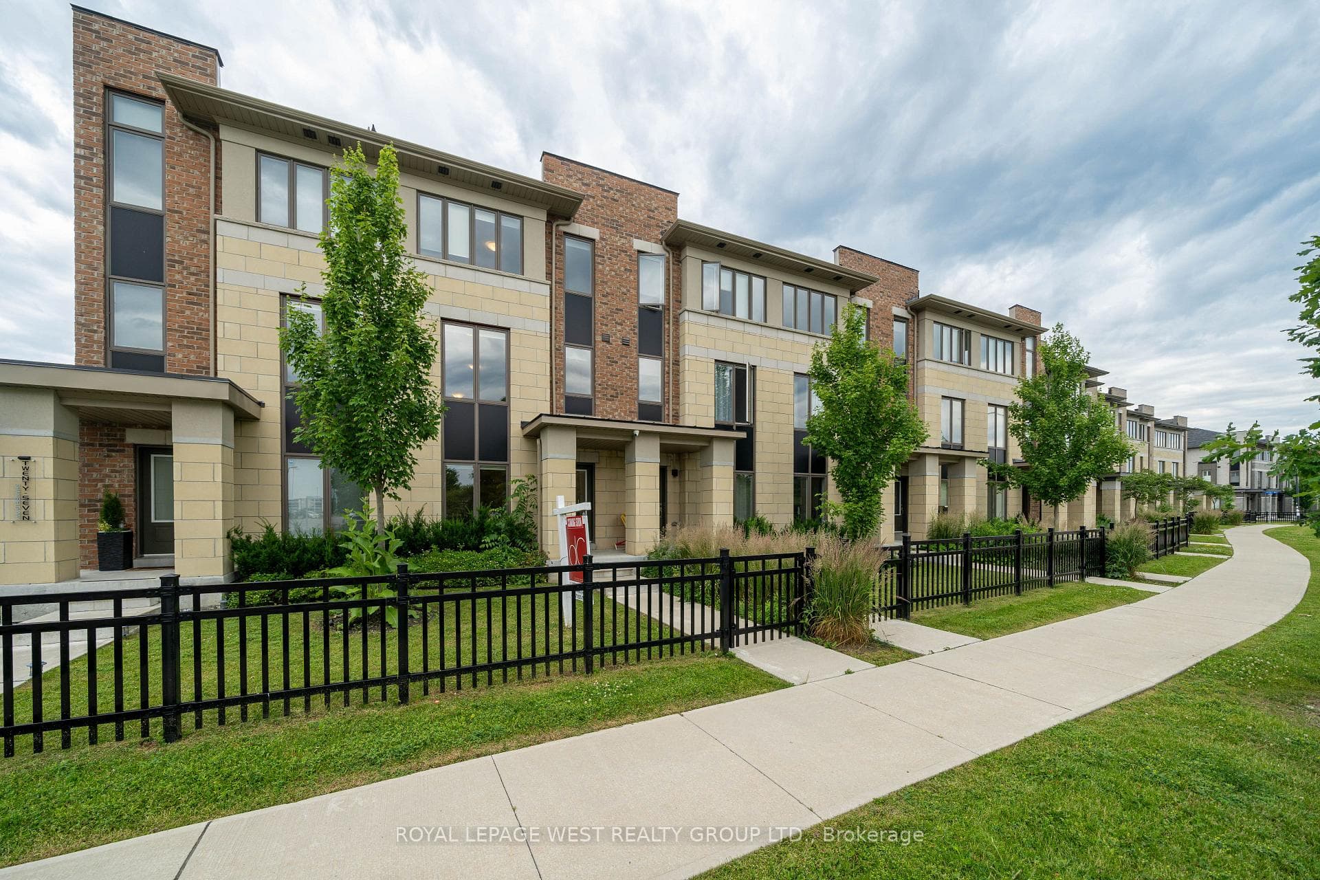 25 Shawfield Way Unit 88 photo 1