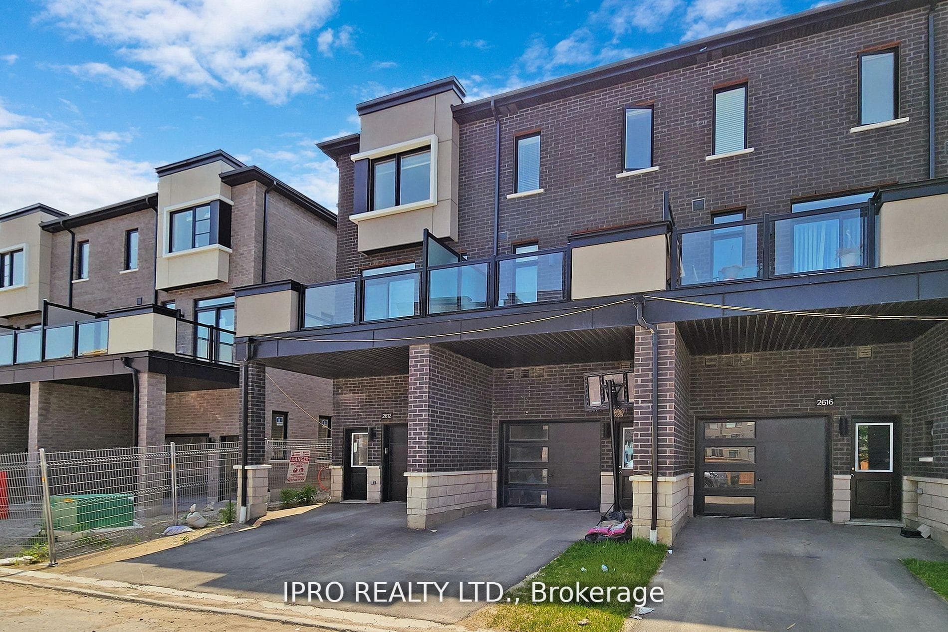 2614 Castlegate Crossing Circle photo 22