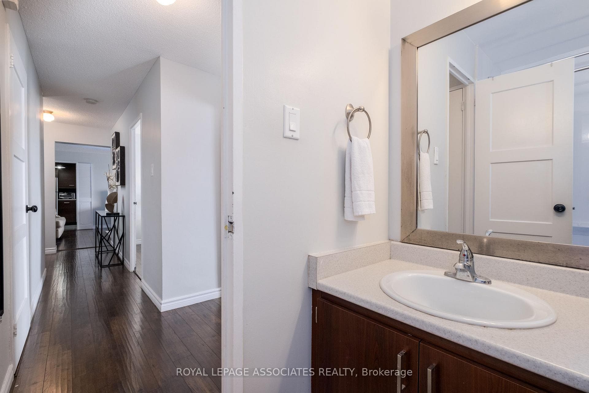 855 Kennedy Road Unit 705 photo 22