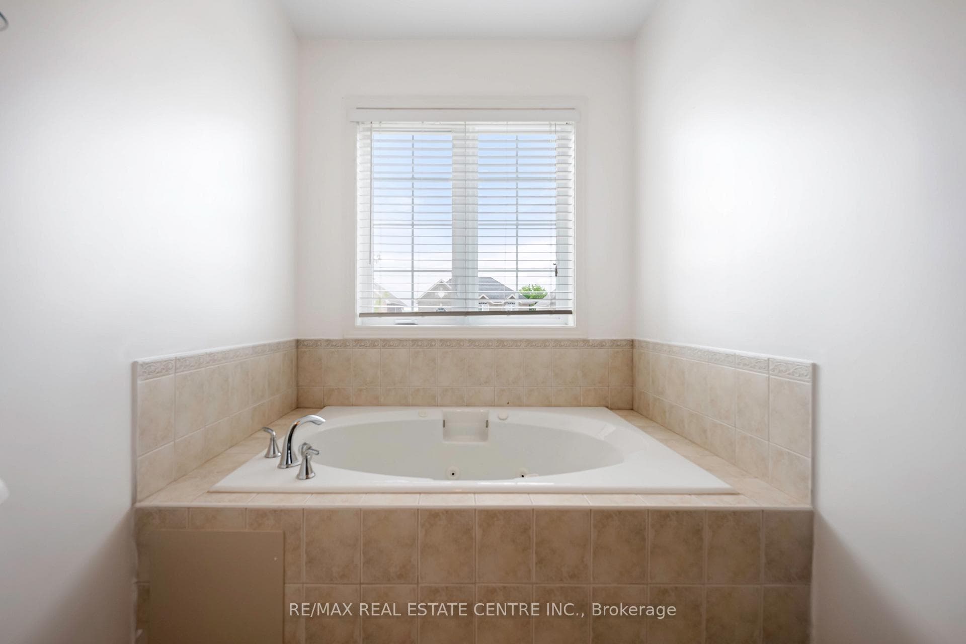 23 Clarke Avenue photo 36