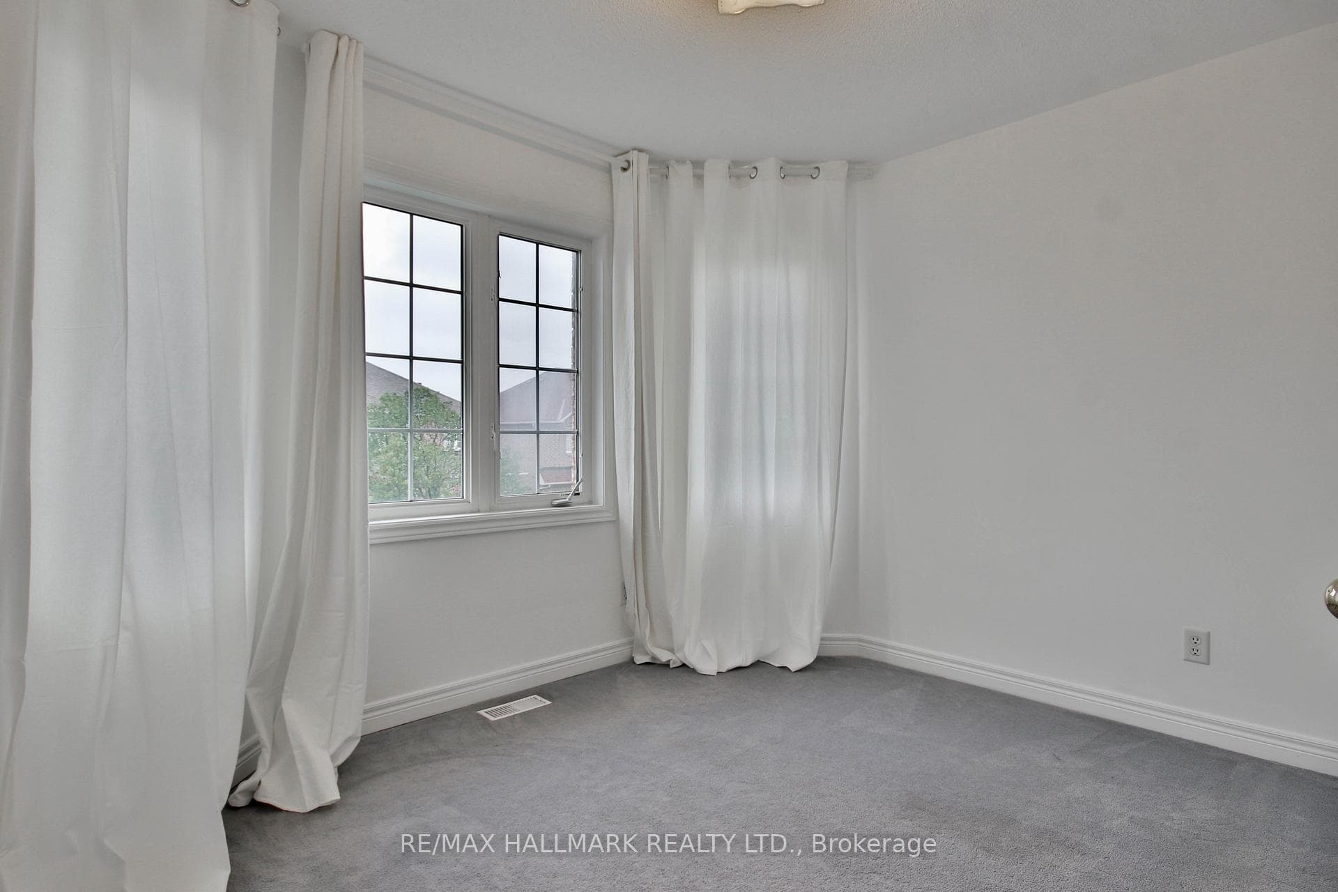 15 Briarglen Road photo 30