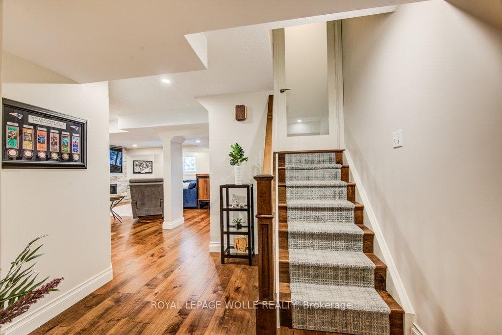47 Forest Breeze Court photo 30