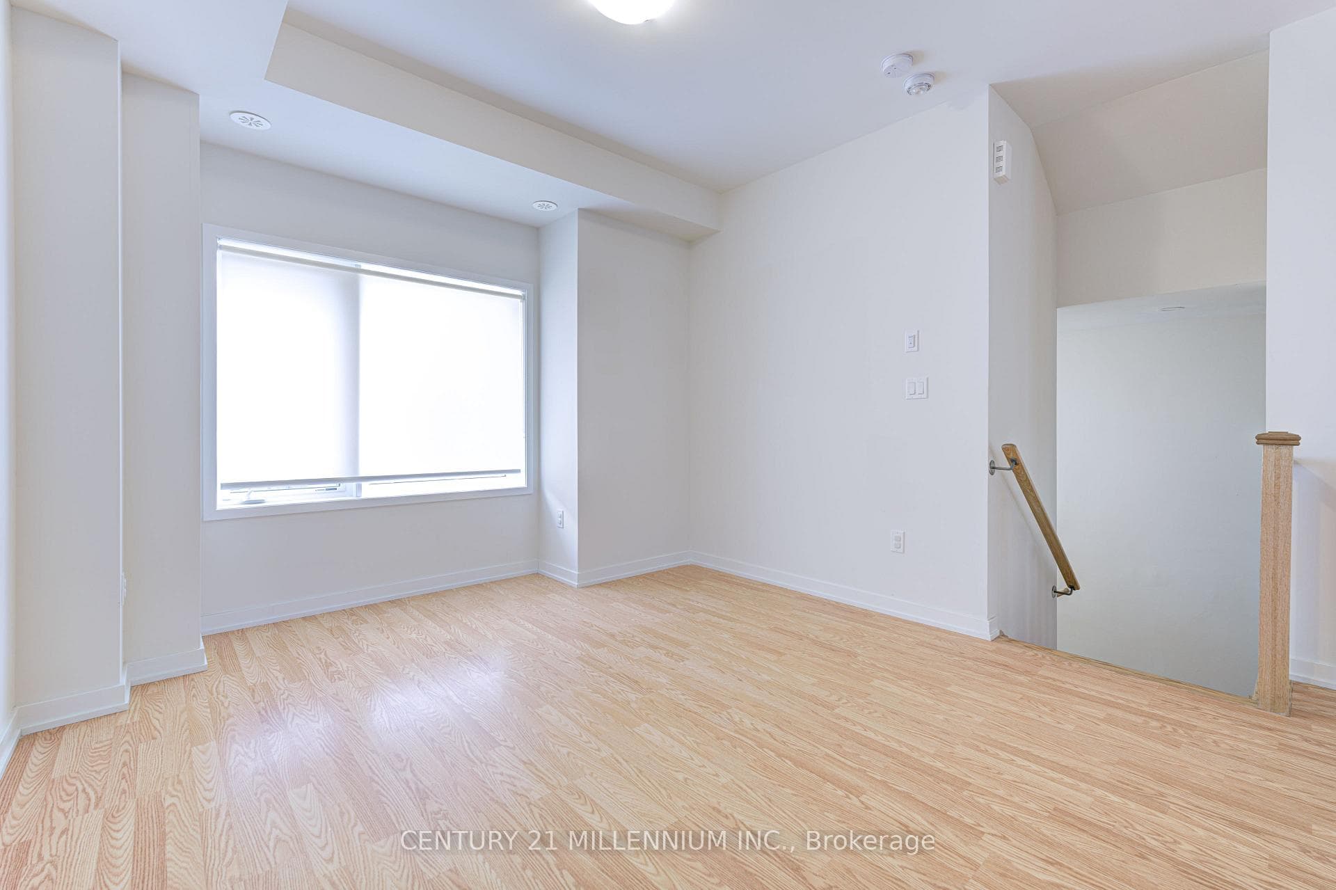 25 Lambert Lane photo 8