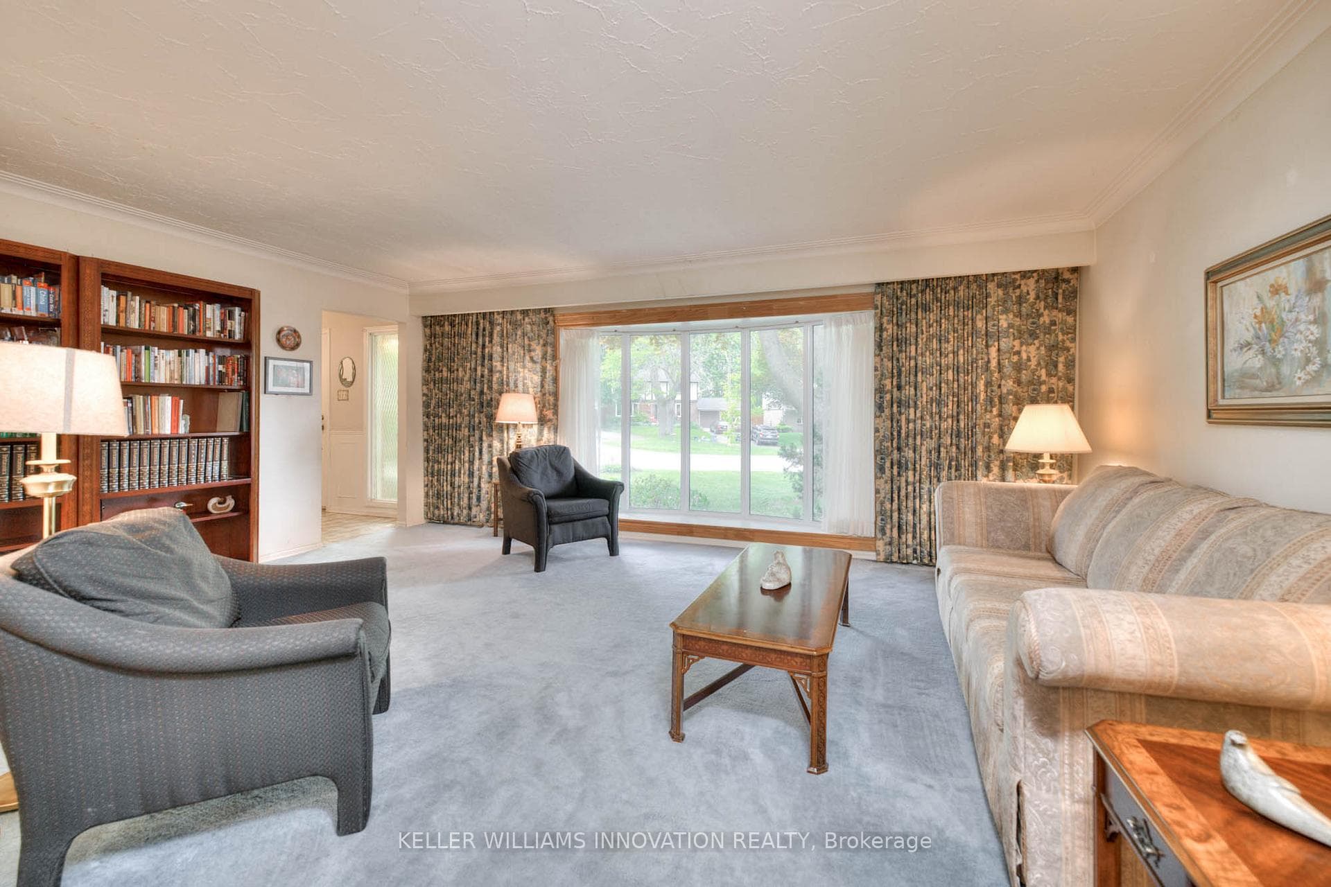 361 Coleridge Place photo 4