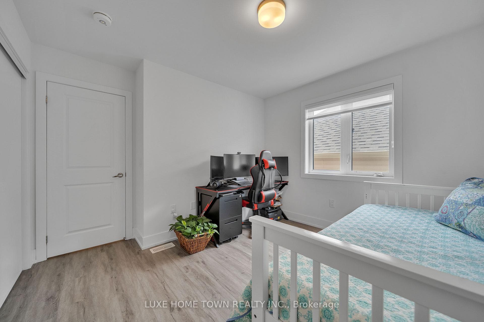 144 Povey Road photo 32
