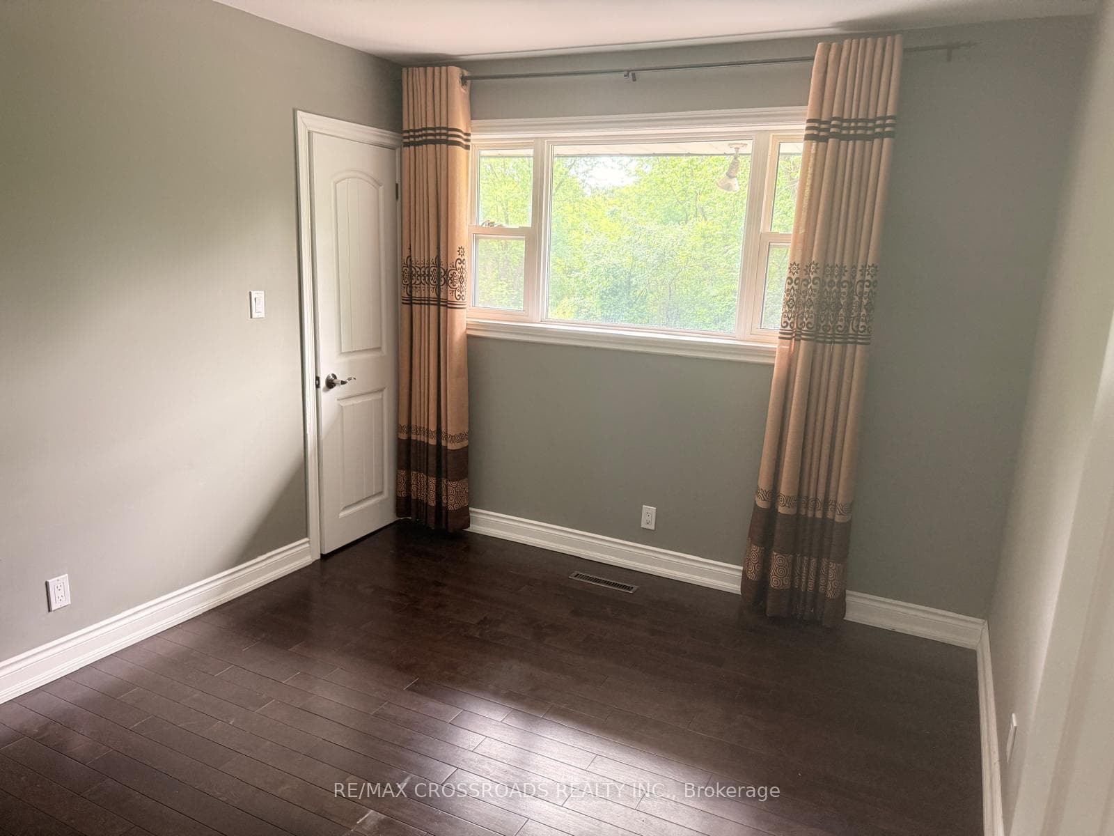 23 Burnview Crescent photo 13