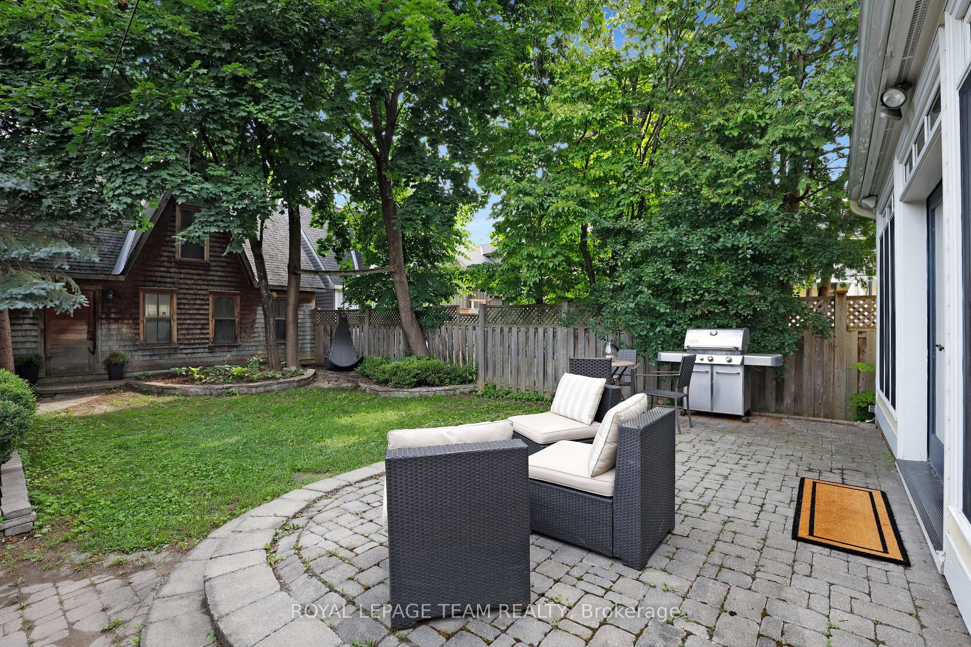 108 Stanley Avenue photo 46
