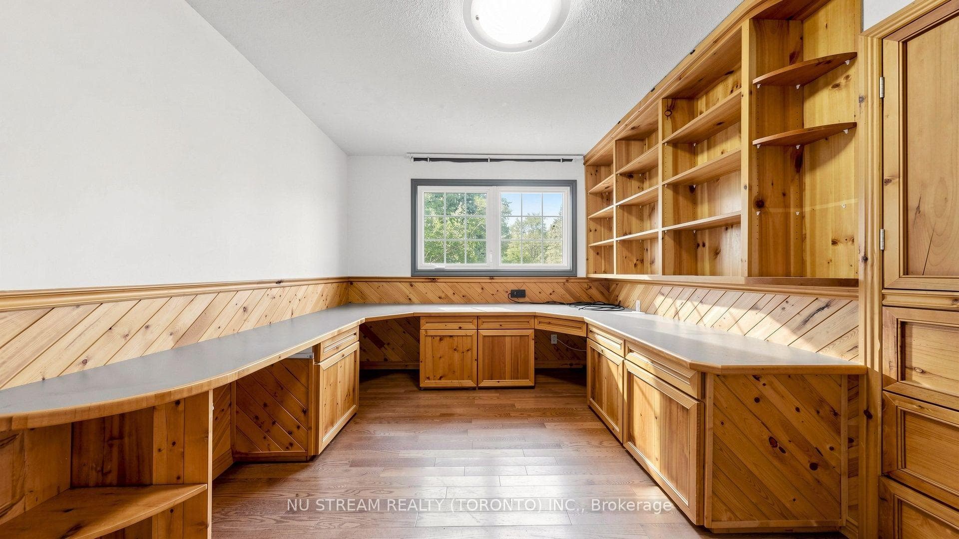 20 Blackforest Drive photo 23