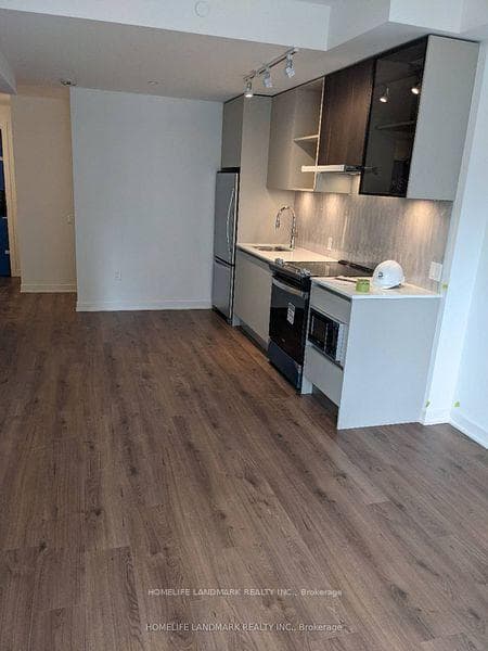 395 Dundas Street Unit 426 photo 1