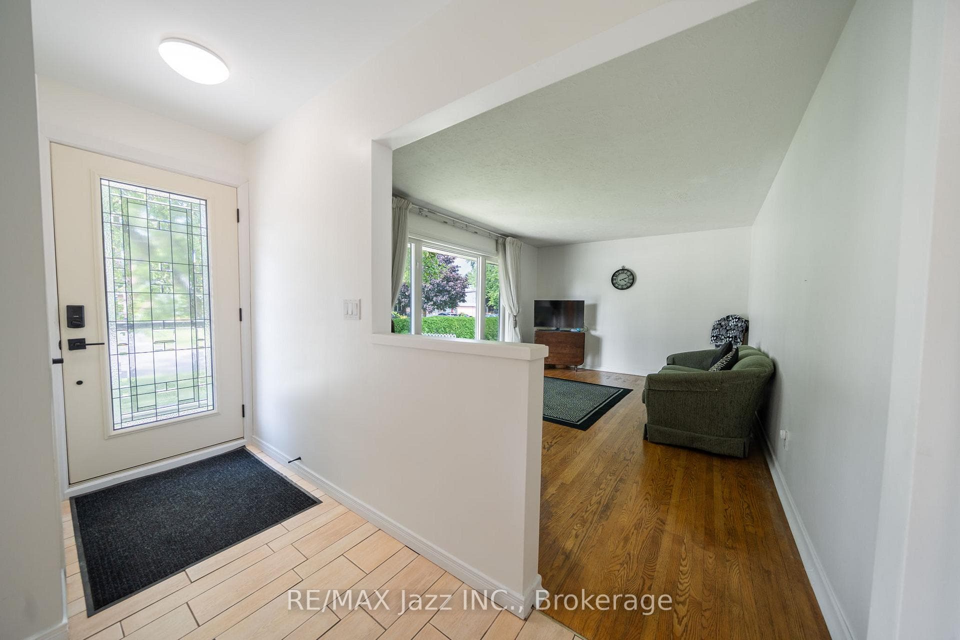 607 Gliddon Avenue photo 7