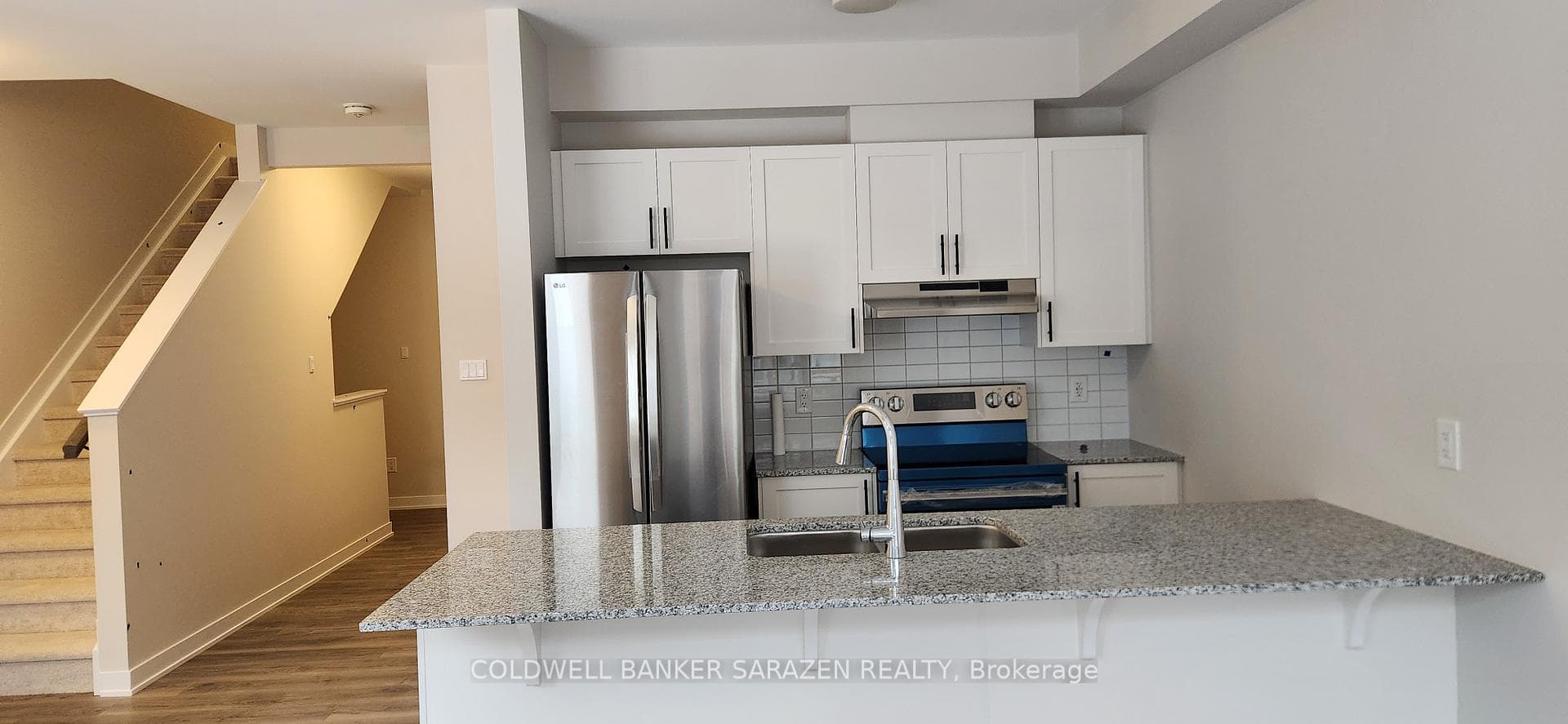 408 Les Emmerson Drive photo 8