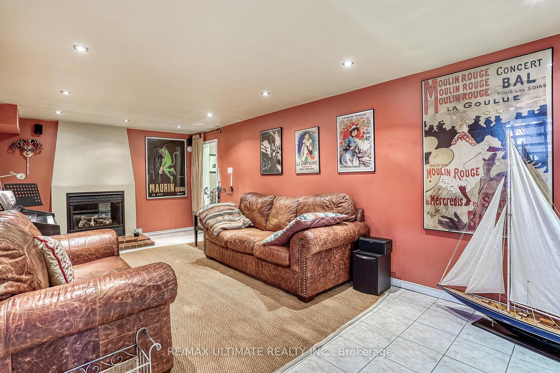 103 Weir Crescent photo 31