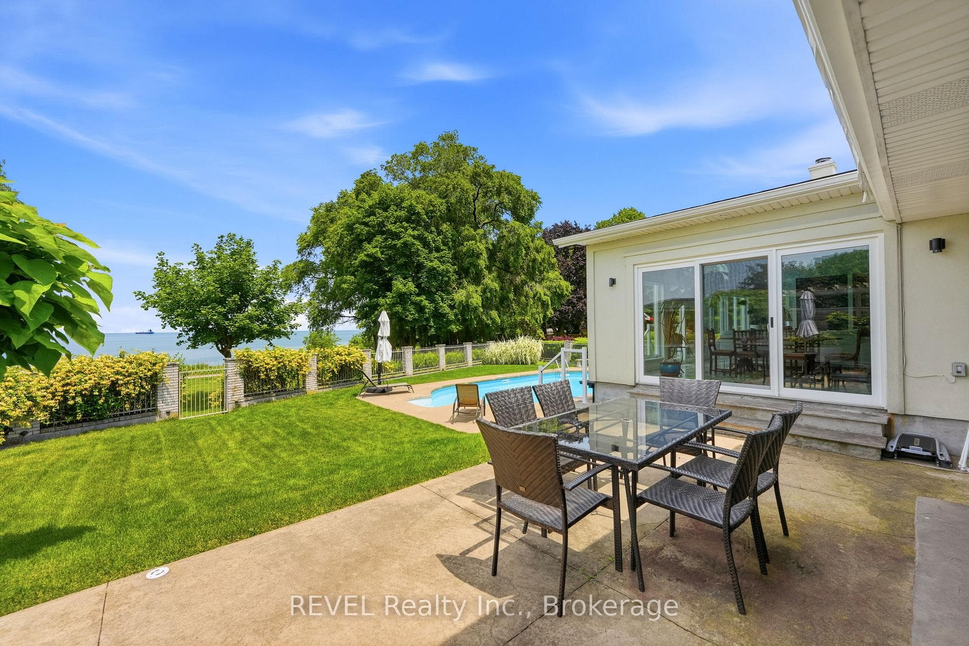 53 Beachview Drive photo 44
