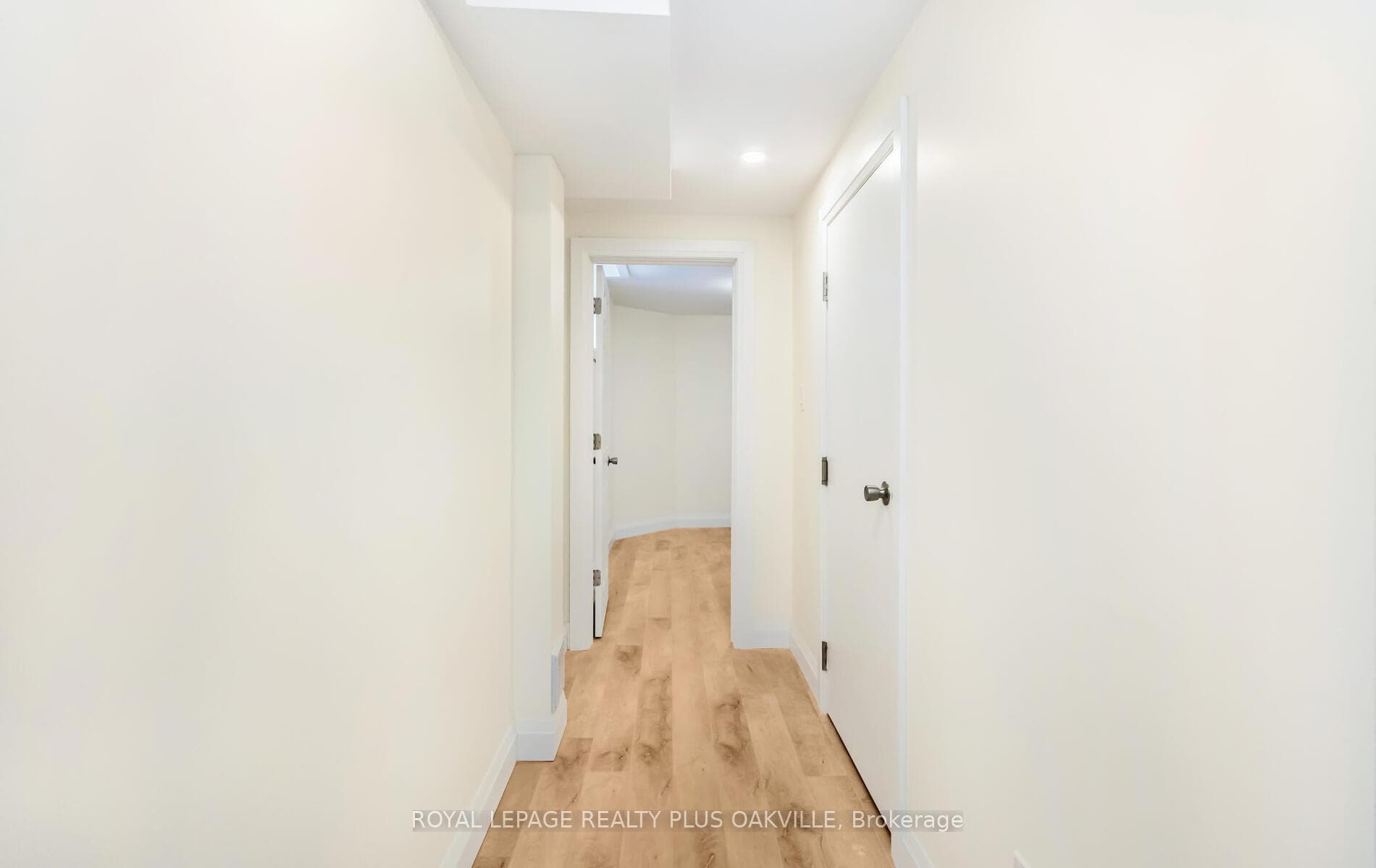 64 Fernlea Crescent Unit BSMT photo 24