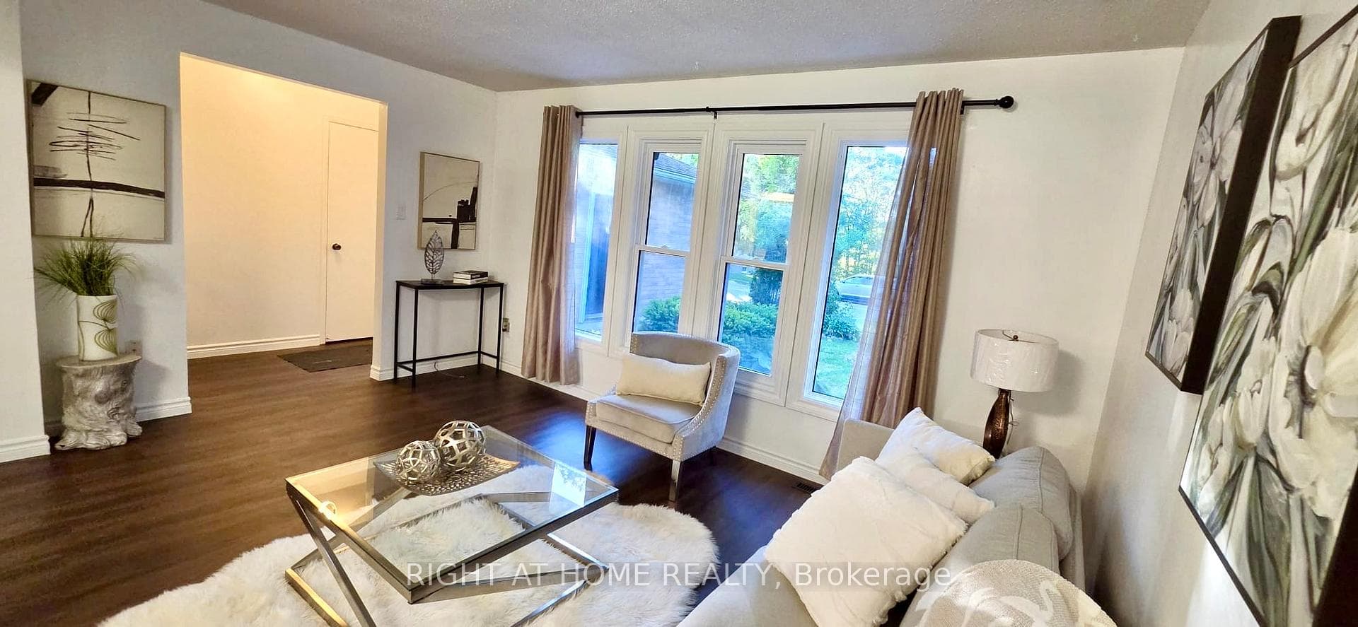 941 Victoria Street photo 12
