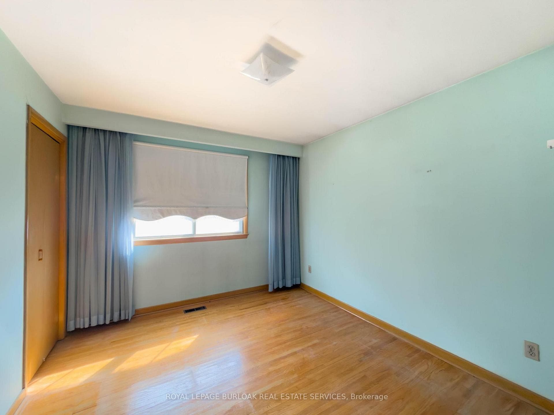 3577 Bluestream Crescent photo 29