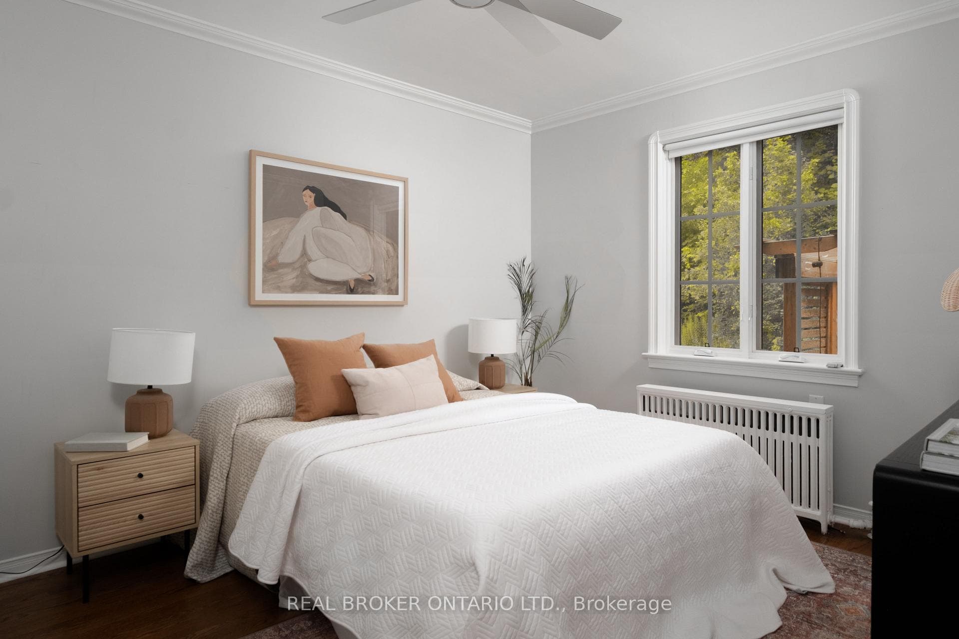 147 Thompson Avenue photo 20
