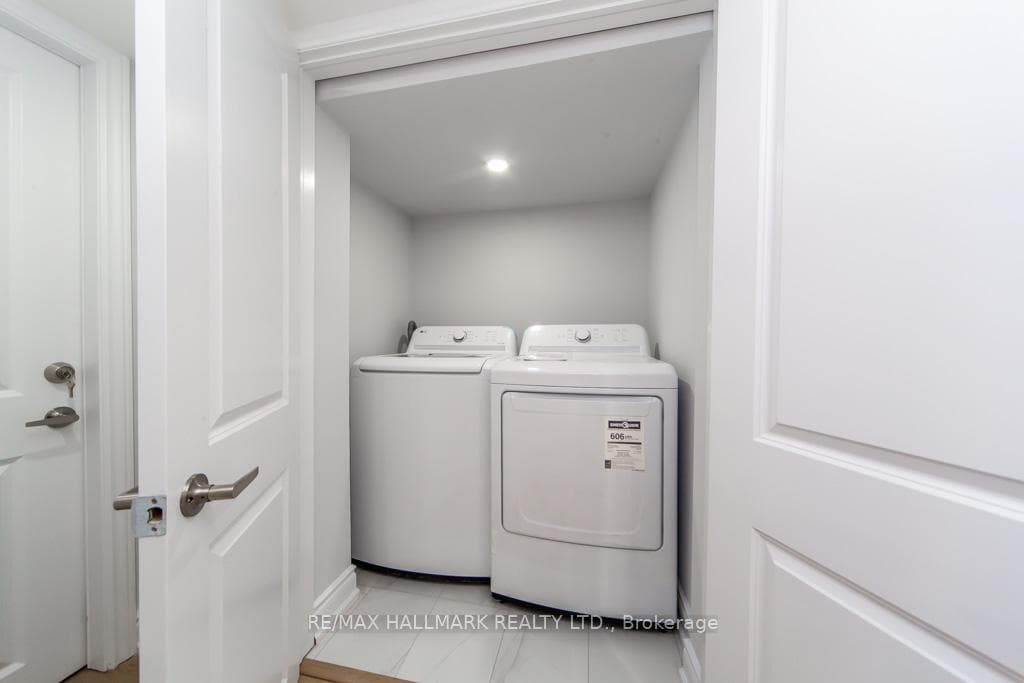 2 Decourcy-Ireland Circle Unit Bsmt photo 9