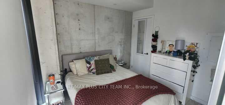 246 Logan Avenue Unit 309 photo 8