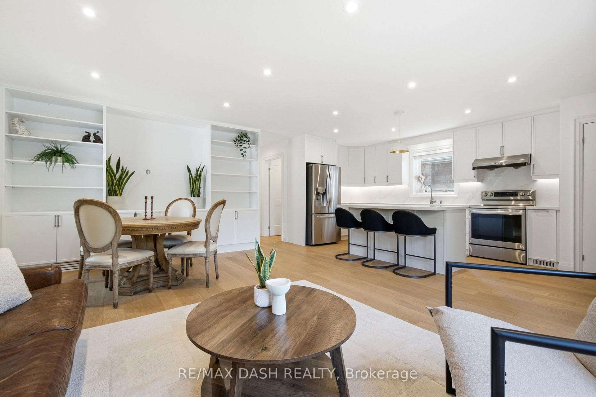 111 Gorman Park Road photo 2