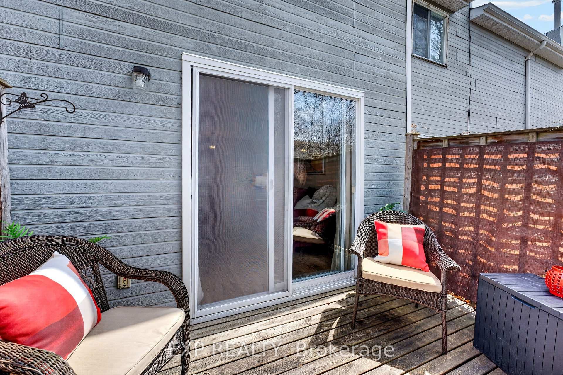 767 Littlestone Crescent photo 26