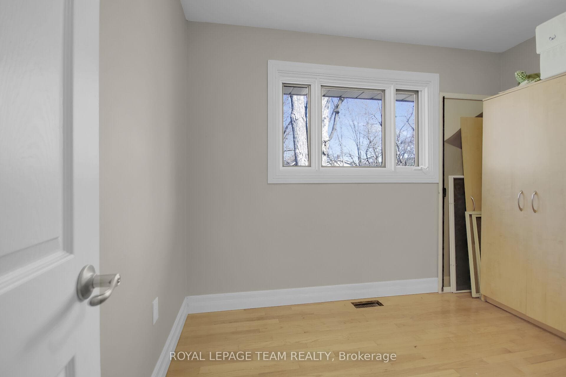 8187 Lloyd Graham Avenue photo 14