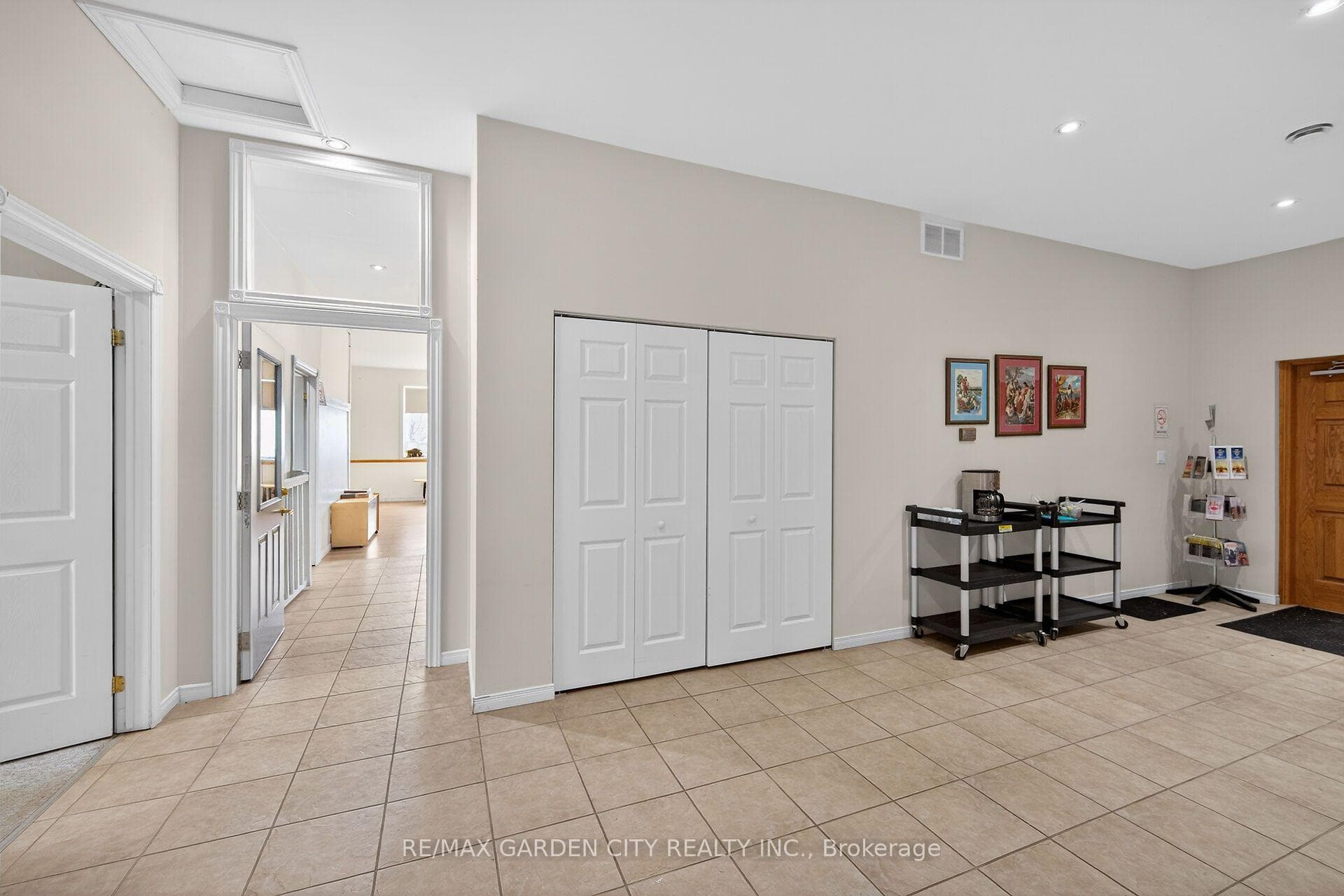 1140 Bay Street photo 14