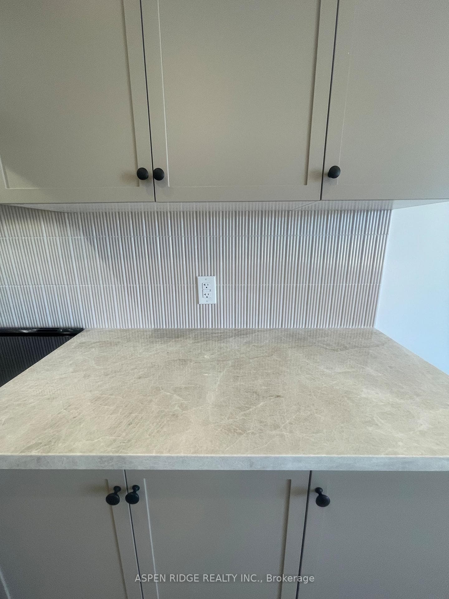 Kitchen Counter and Backsplash