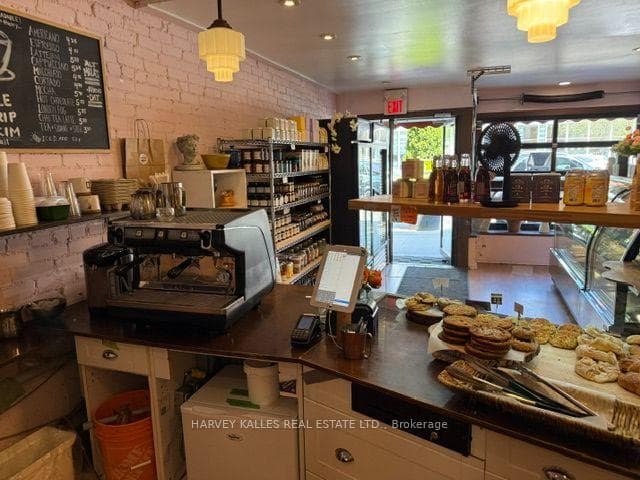 173 Danforth Avenue photo 16