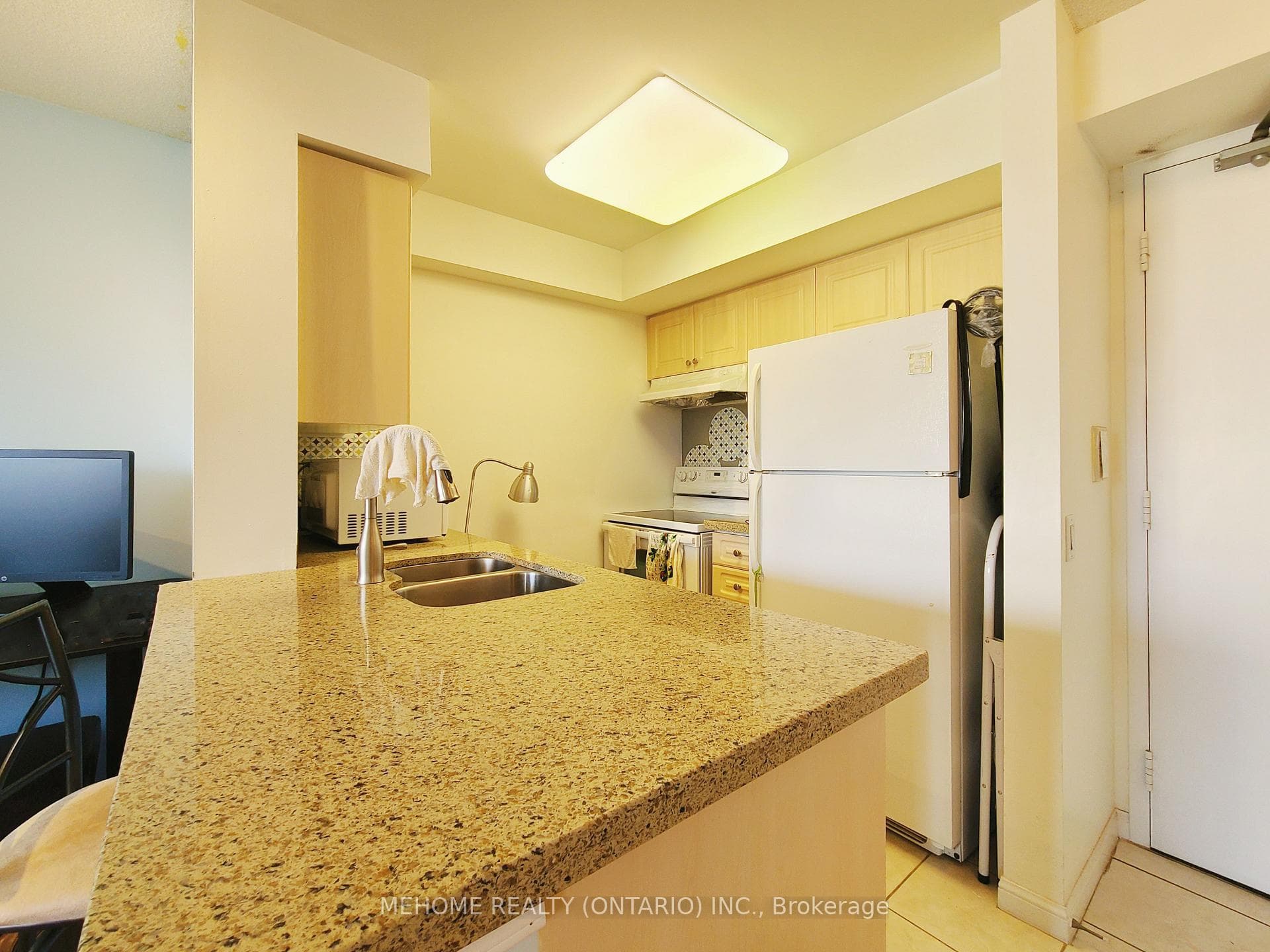 153 Beecroft Road Unit 608 photo 10