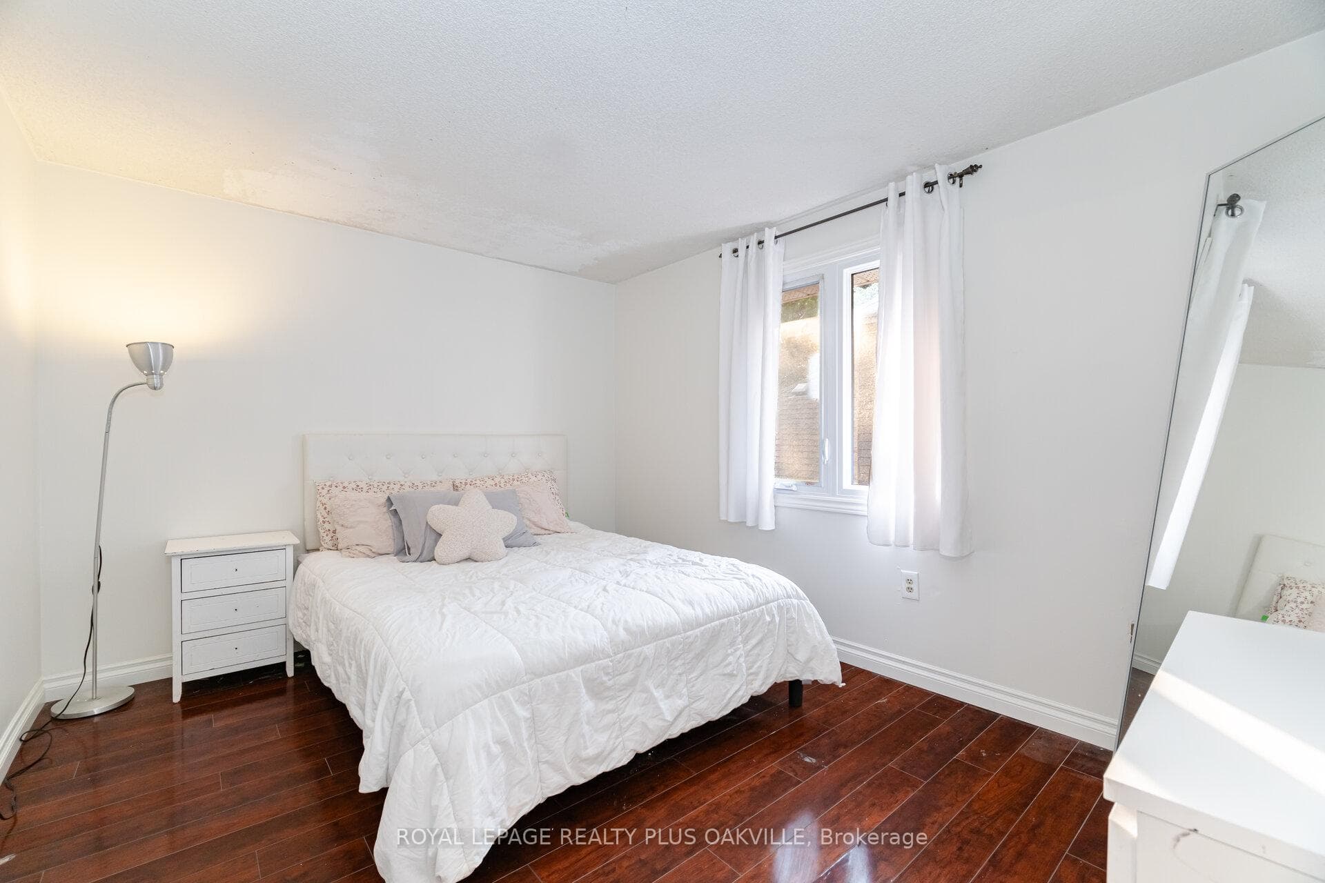 1294 Hammond Street photo 27