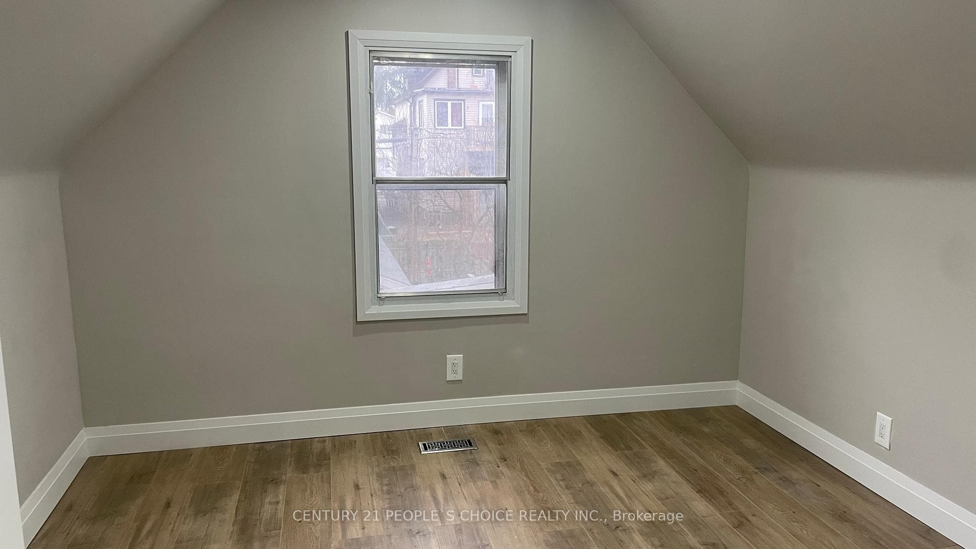 136 Edgemont Street photo 31