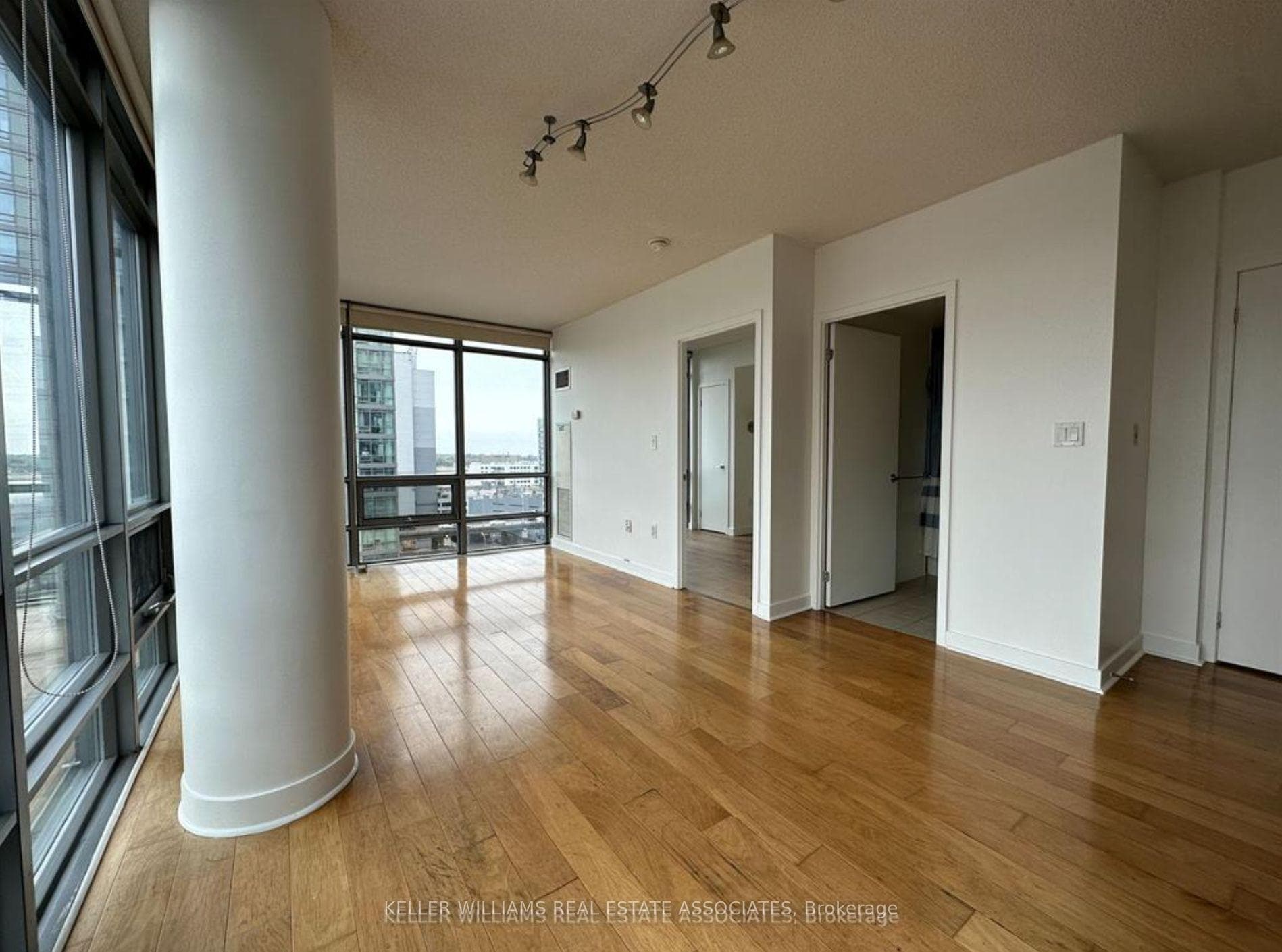 3 Navy Wharf Court Unit 1009 photo 10
