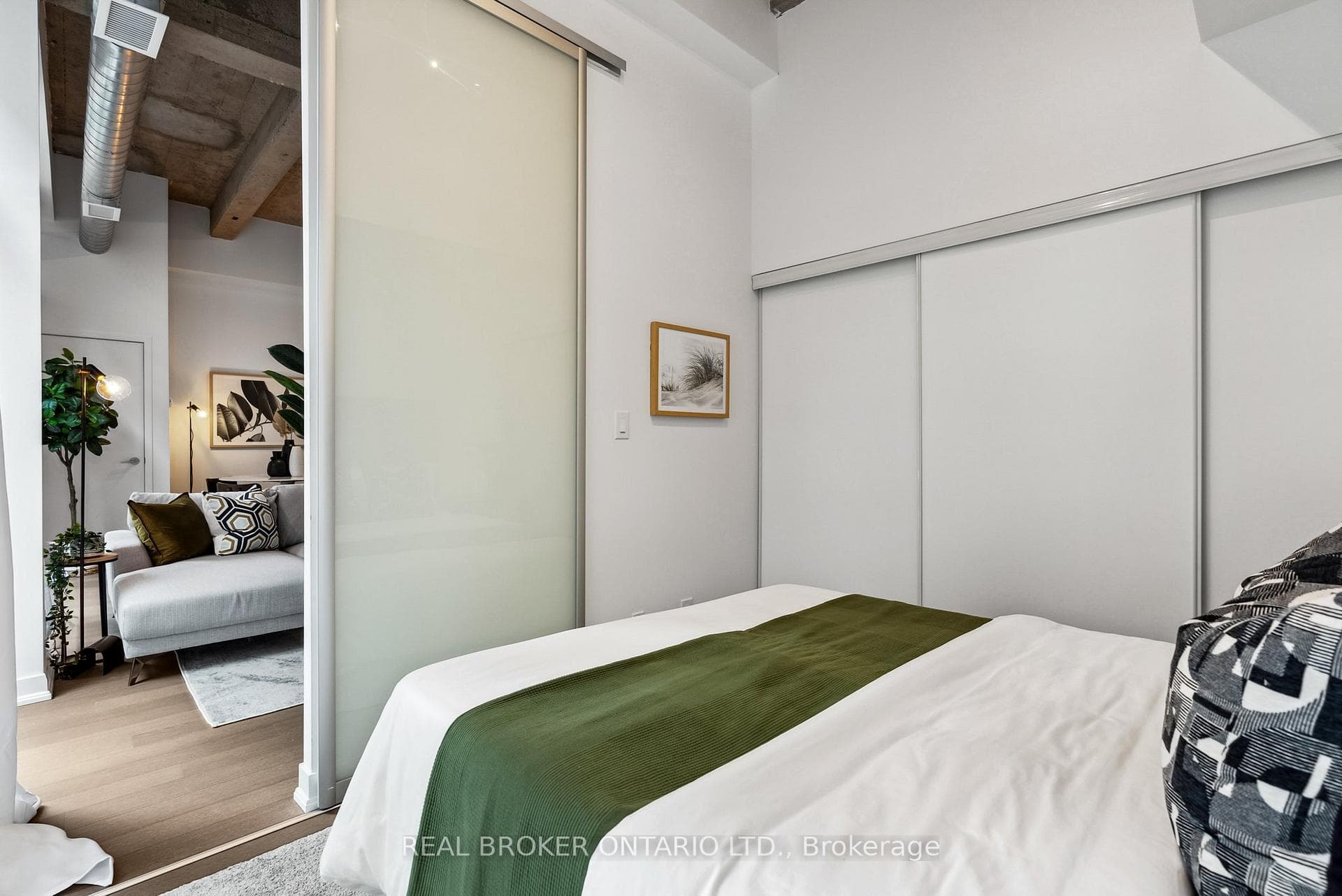 201 Carlaw Avenue Unit 115 photo 17