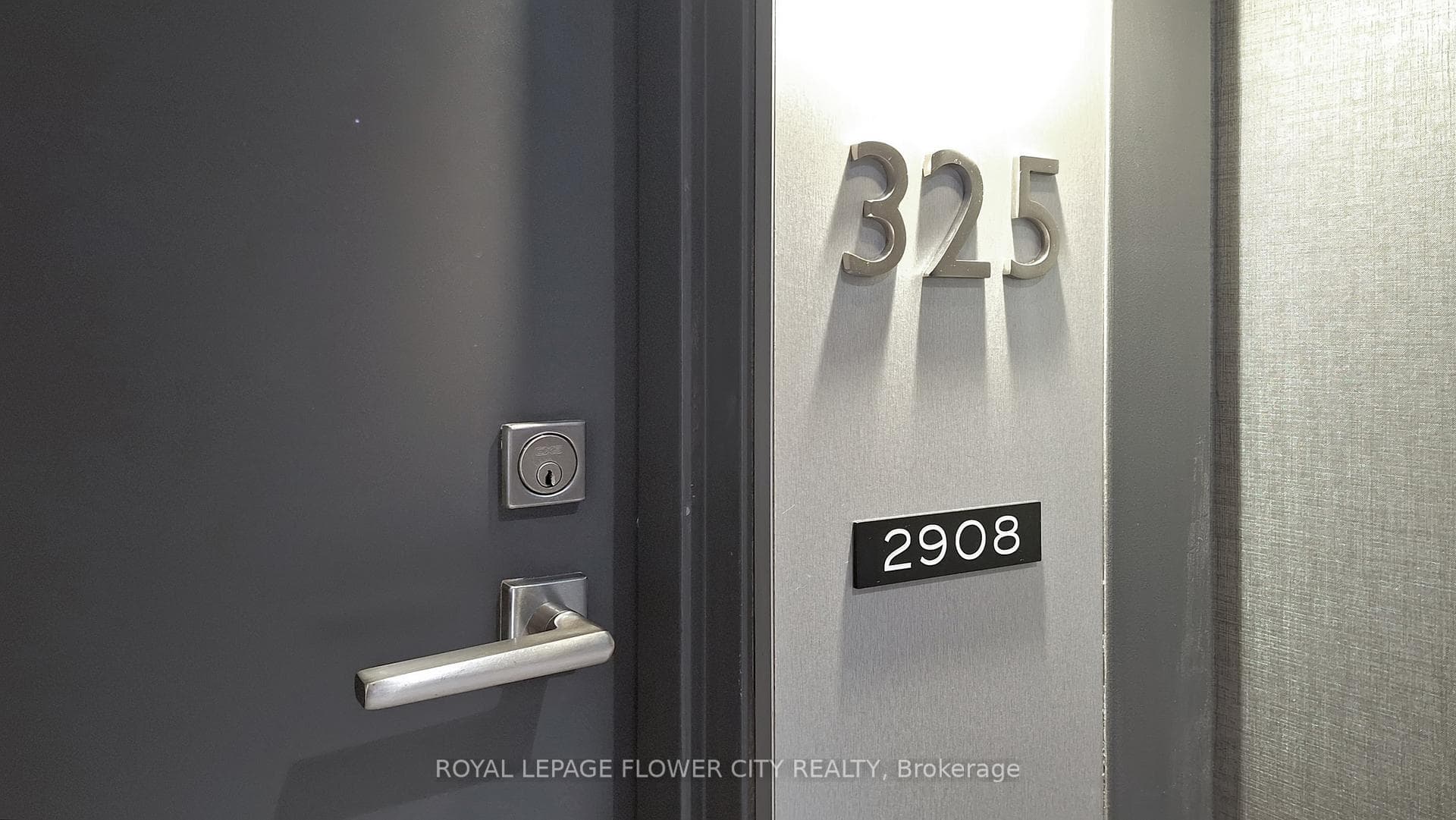 2908 Highway 7 Road Unit 325 photo 14