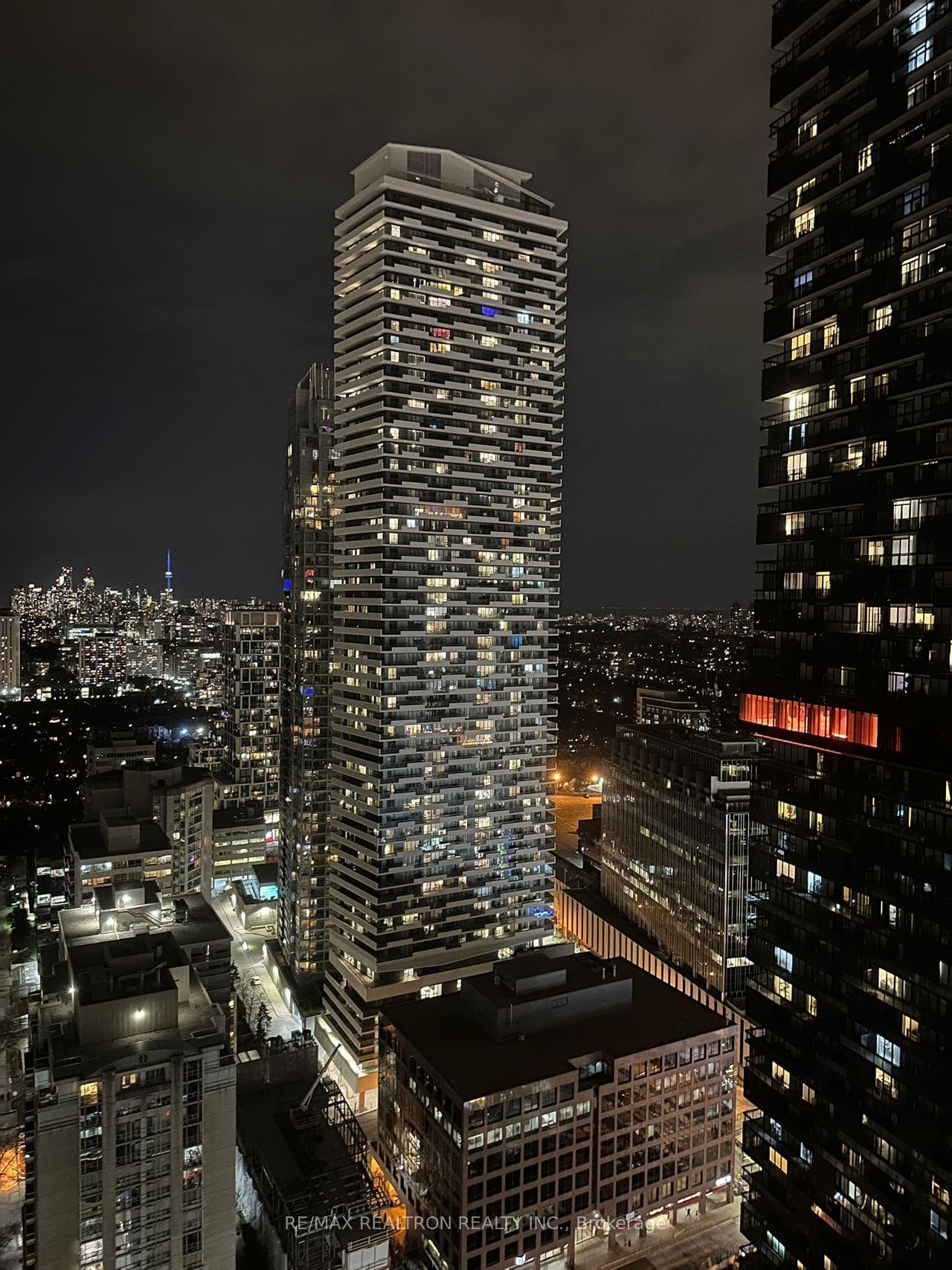 39 Roehampton Avenue Unit 3006 photo 10