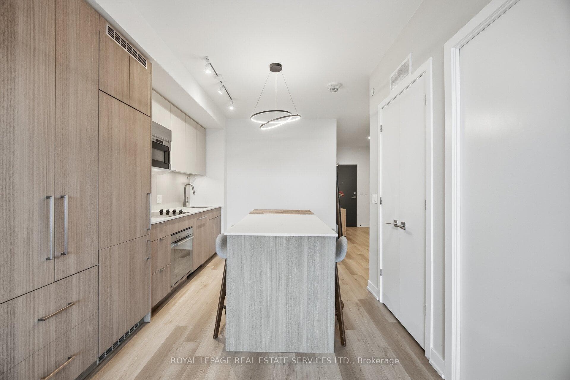 840 St Clair Avenue Unit 406 photo 9