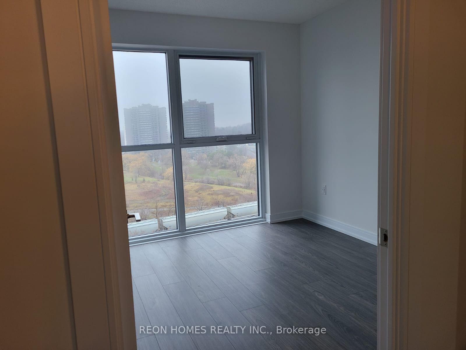 225 Village Green Square Unit 1103 photo 9