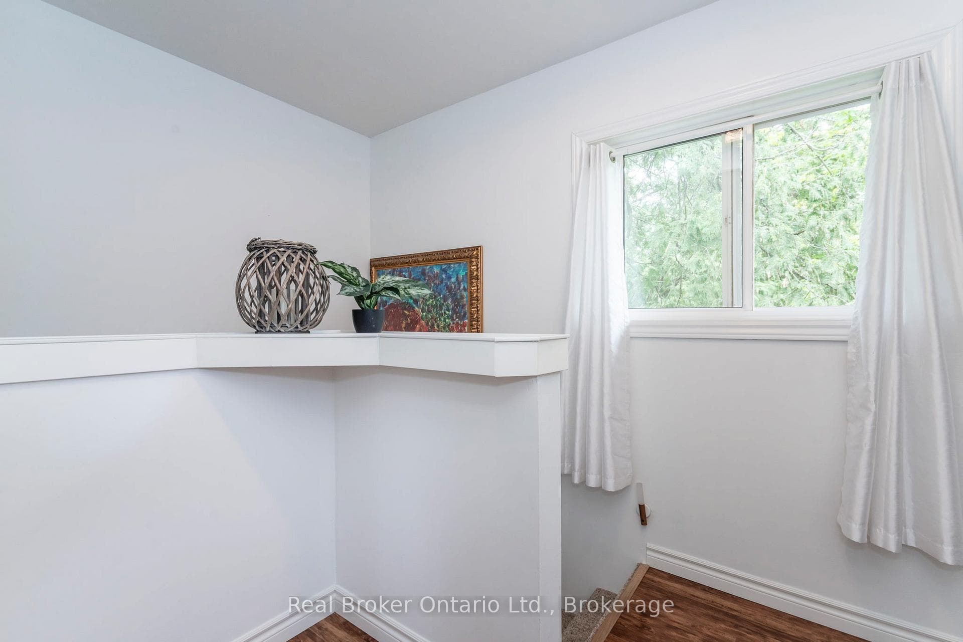 83 King Road photo 18