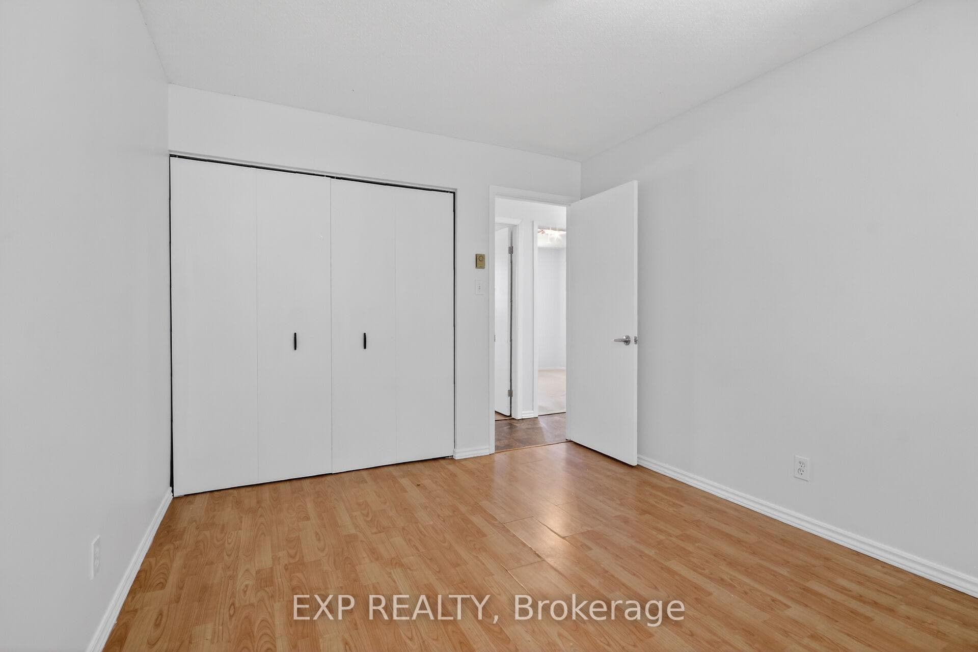 338 William Street photo 24
