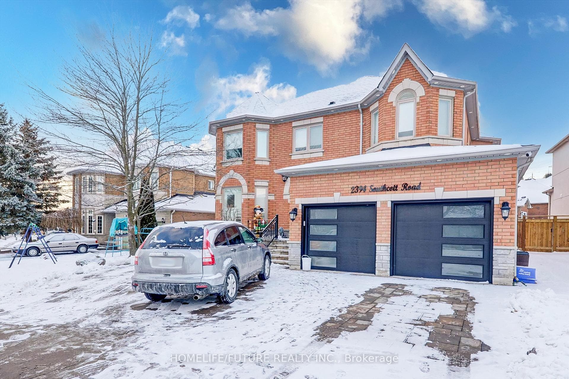 2394 Southcott Road Unit Bsmt photo 1