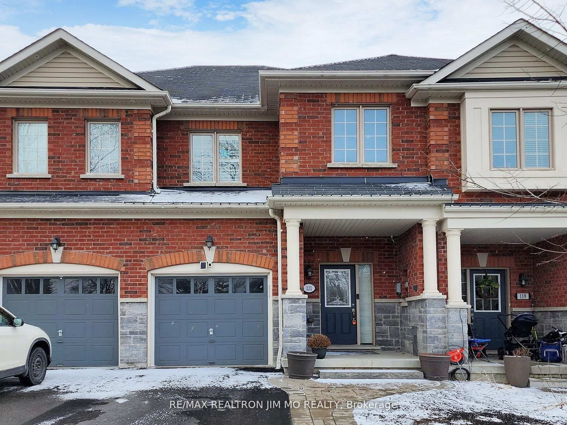 121 Underwood Drive photo 1