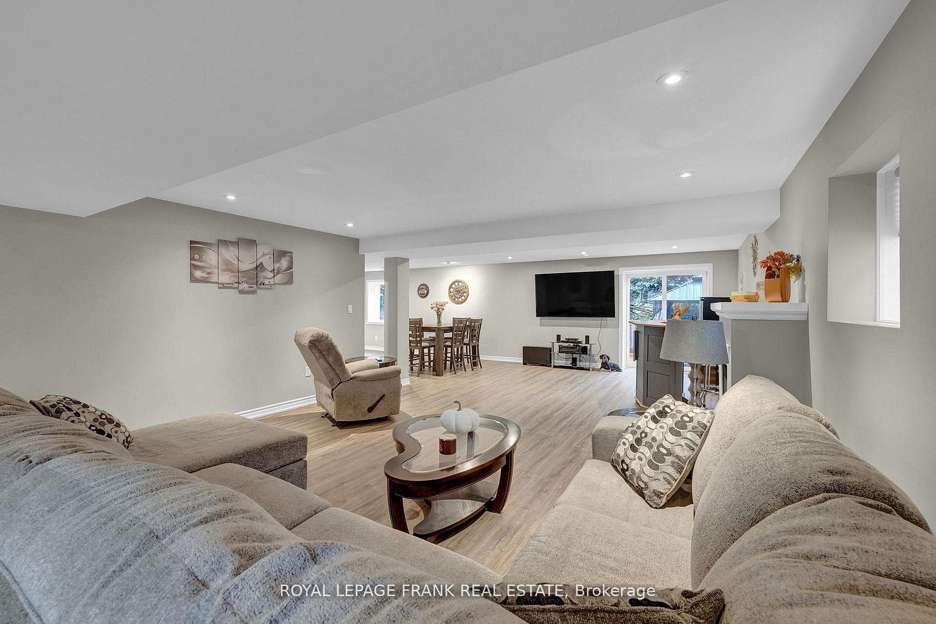 100 White Drive photo 17