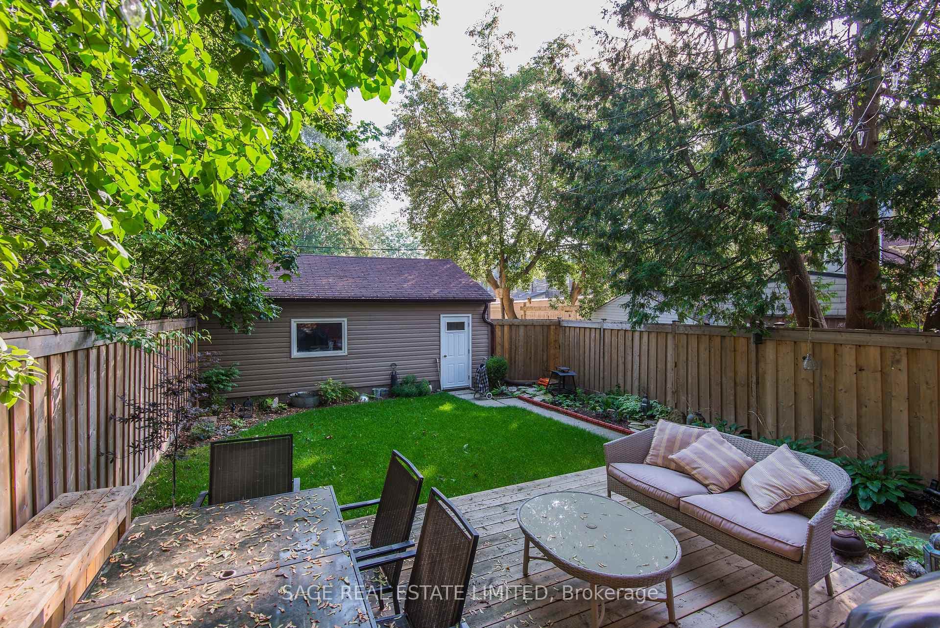 1 Prust Avenue photo 35