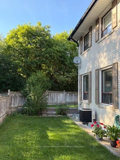 61 Ardglen Drive Unit 19 photo 5