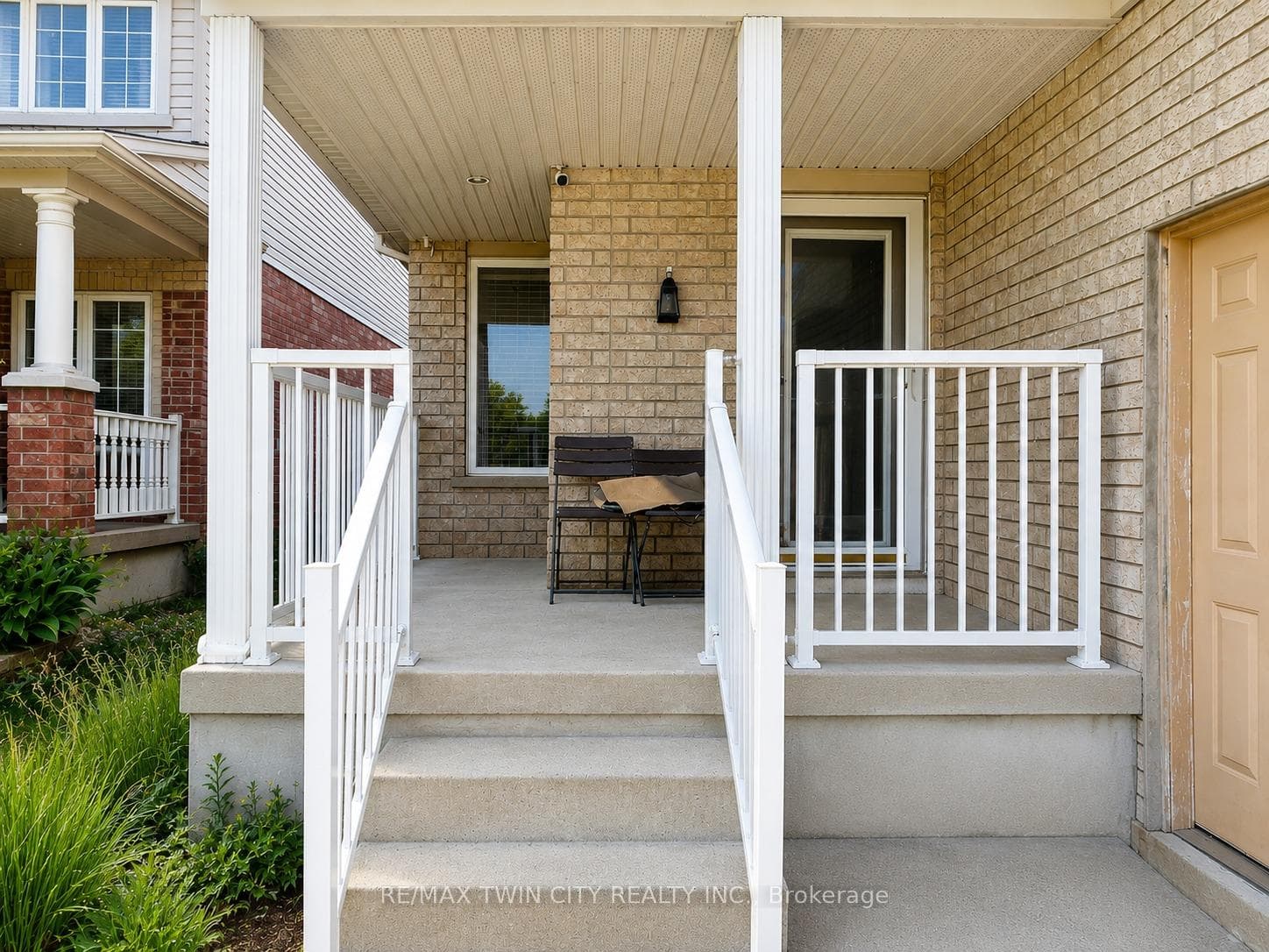 212 Colton Circle photo 2