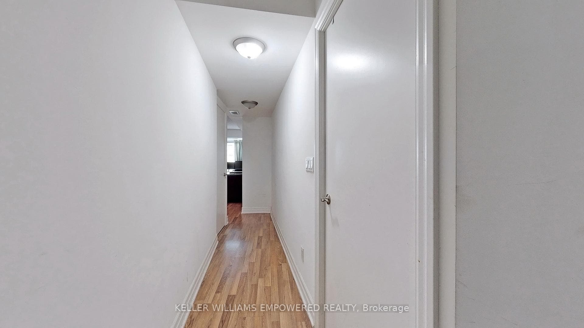8 Scollard Street Unit 511 photo 20