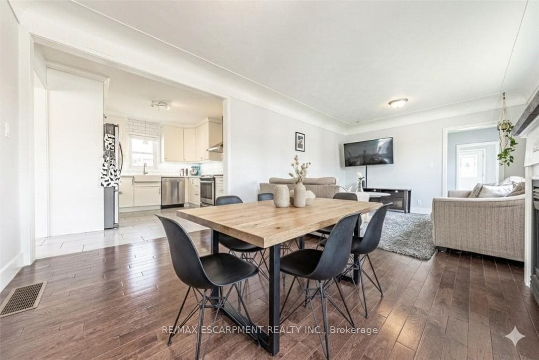 930 West 5th Street photo 9