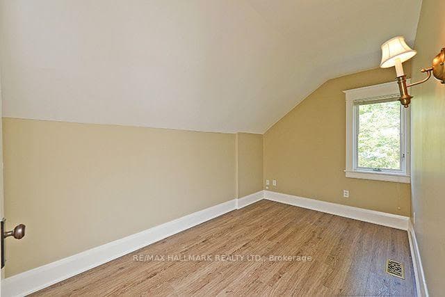 81 Chisholm Street photo 24